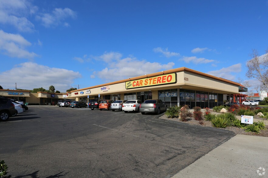 More Photos Of 4150-4250 Convoy St, San Diego Storefront For Lease