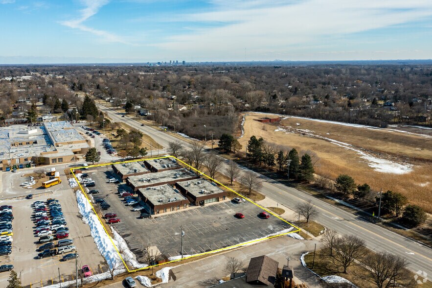 More Photos Of 32910 W 13 Mile Rd, Farmington Hills Medical For Sale
