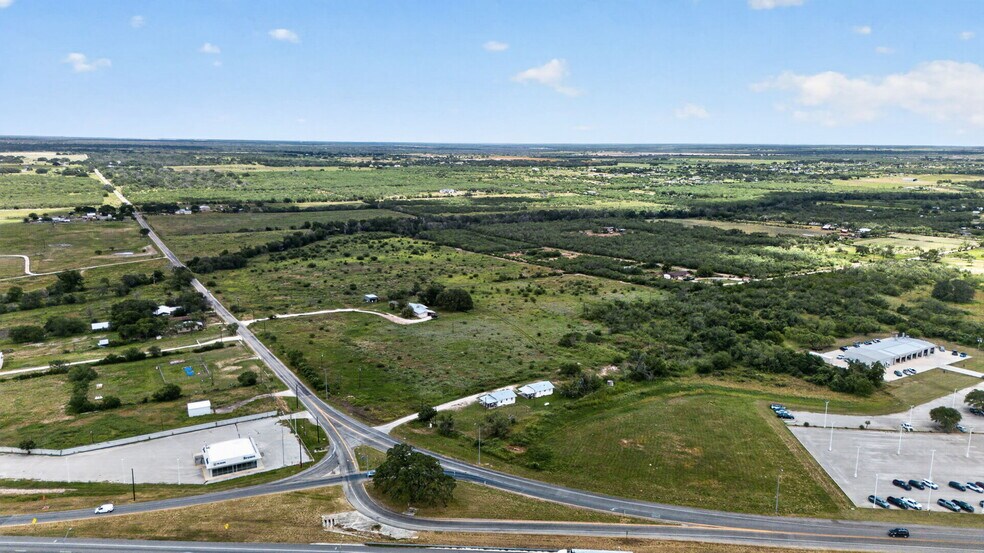 More Photos Of 180 County Road 777, Devine Land For Sale