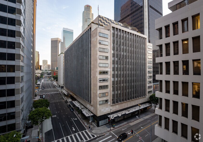 More Photos Of 612 S Flower St, Los Angeles Apartments For Lease