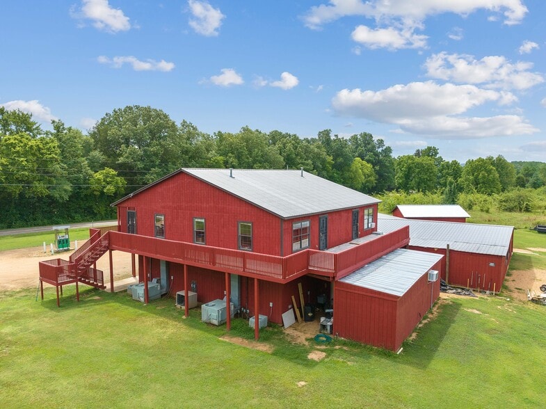 Primary Photo Of 7386 Mt Carmel Rd, Decaturville Convenience Store For Sale
