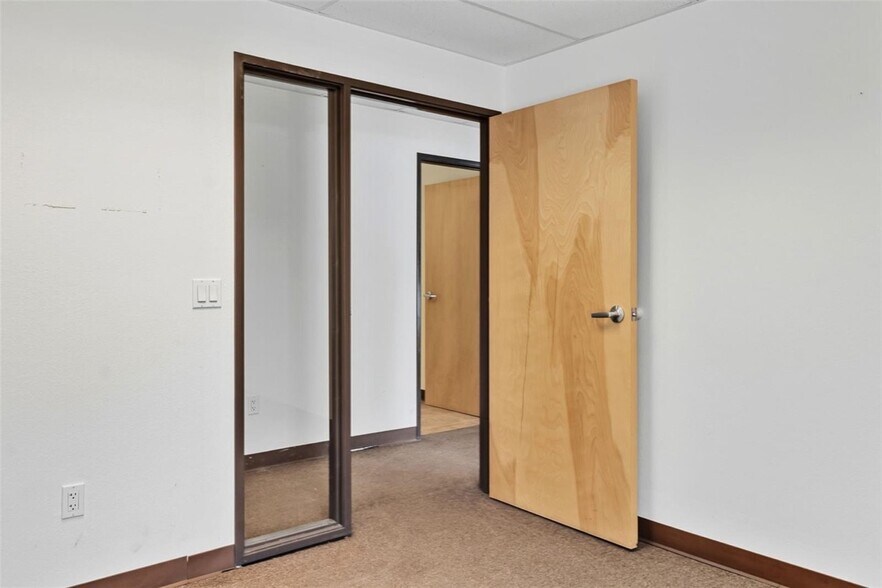 More Photos Of , Dillon Office For Sale