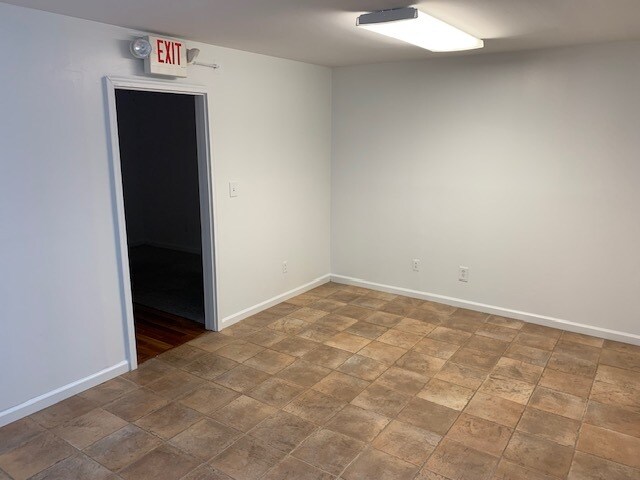 More Photos Of 809 W Professional Pl, Chesapeake Light Manufacturing For Lease