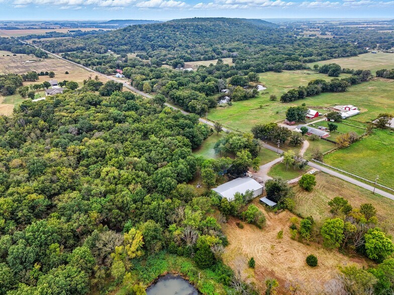More Photos Of 175 S 428, Pryor Warehouse For Sale