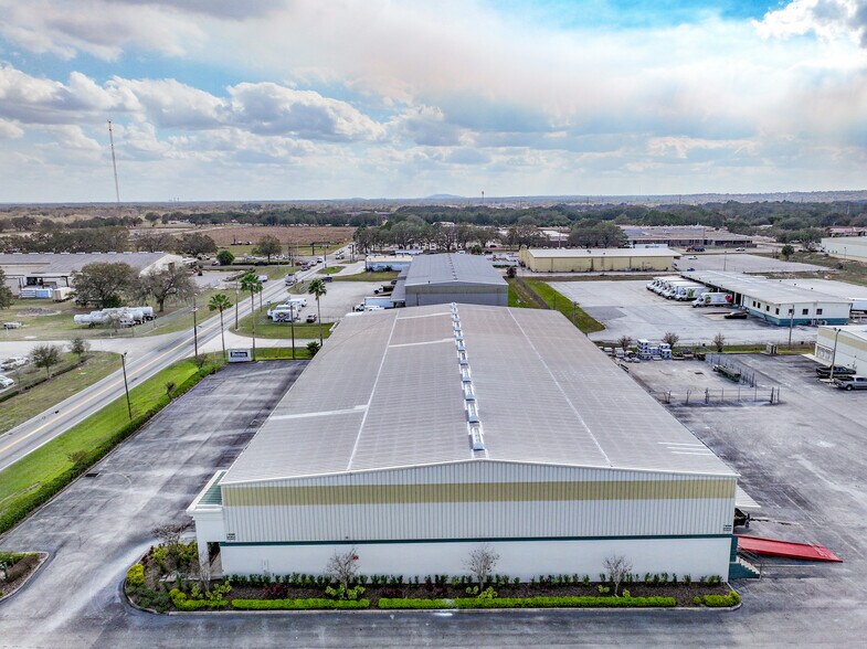 More Photos Of 3545 Reynolds Rd, Lakeland Warehouse For Lease