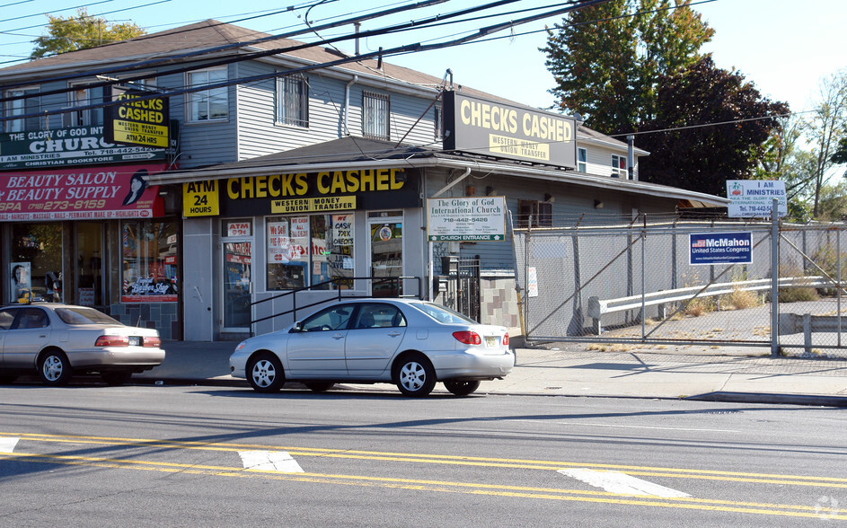 Primary Photo Of 2162 Forest Ave, Staten Island Storefront For Lease