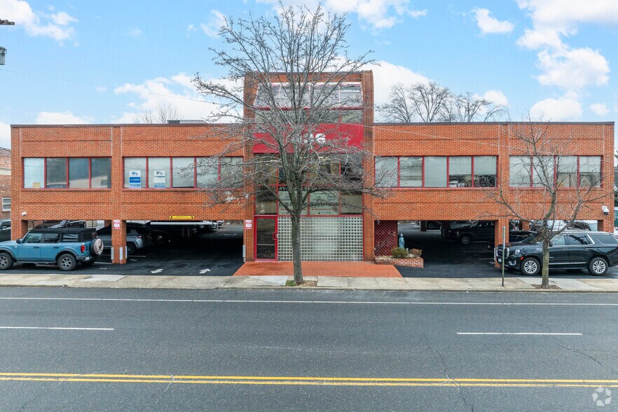 More Photos Of 436 Willis Ave, Williston Park Office For Lease