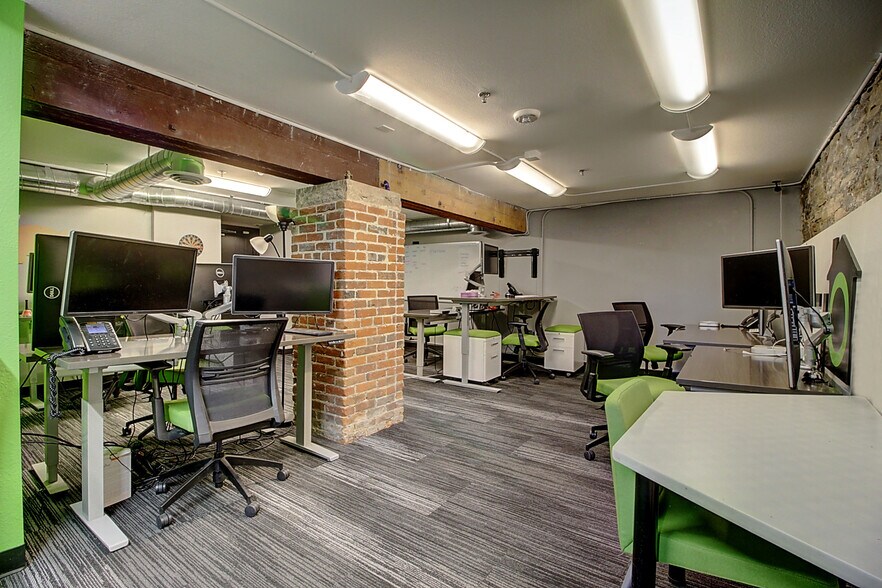 More Photos Of 2401 15th St, Denver Office For Lease
