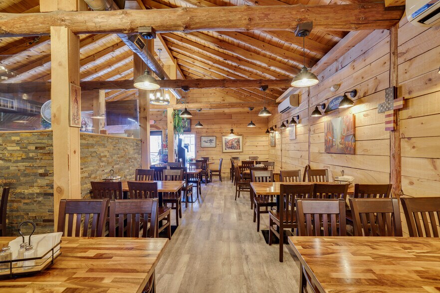 More Photos Of 121 Main Ave, Hawley Restaurant For Lease