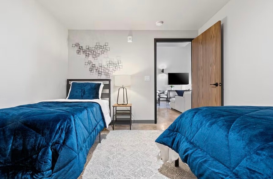 More Photos Of 216 Northland Ave, Green Bay Apartments For Sale