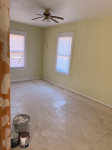 More Photos Of 7853 Olive Blvd, University City Office Residential For Sale