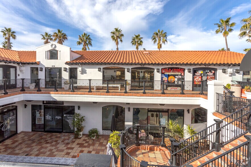 More Photos Of 909 Prospect St, La Jolla General Retail For Lease