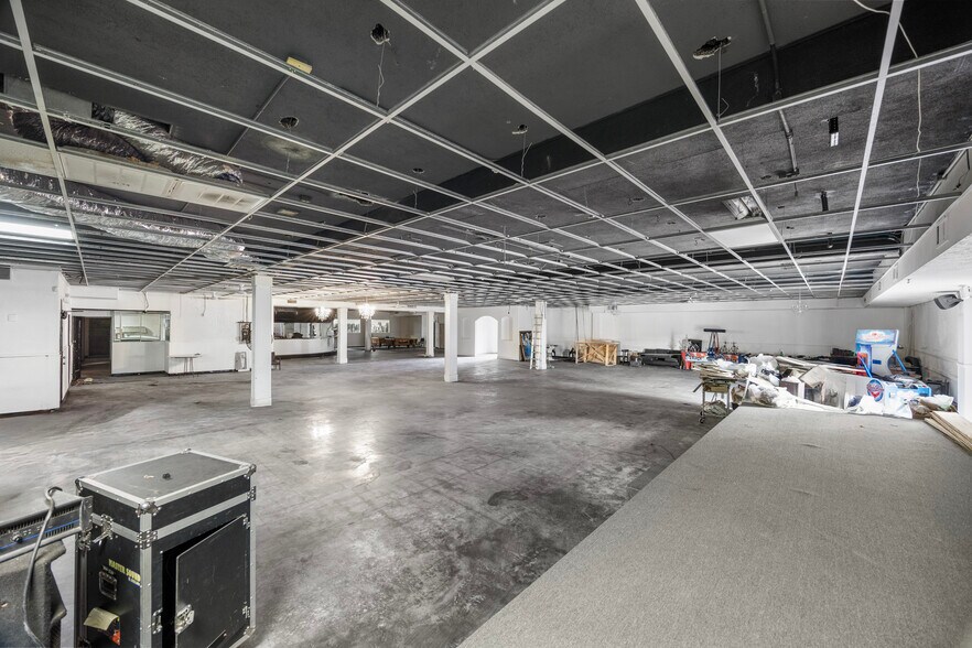 More Photos Of 3801 Garrow St, Houston Freestanding For Sale