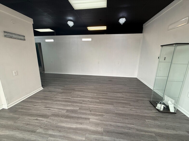 More Photos Of 4725 South Atlanta Rd, Smyrna Freestanding For Lease