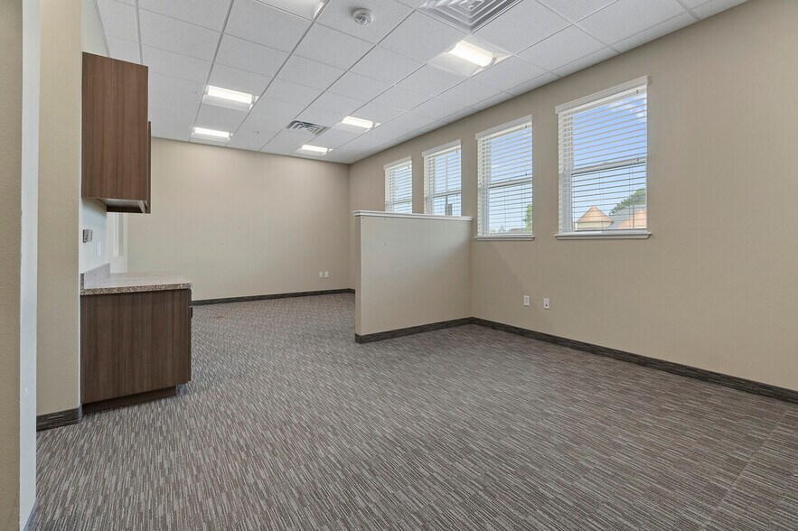 More Photos Of 4315 Windsor Centre Trl, Flower Mound Office For Lease