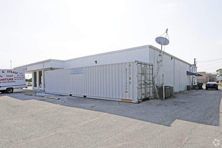 More Photos Of 3890 Tamiami Trl, Port Charlotte General Retail For Sale