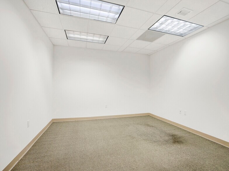 More Photos Of 4070-4090 Laguna St, Coral Gables Medical For Sale