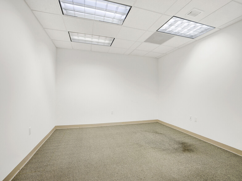 More Photos Of 4070 Laguna St, Coral Gables Medical For Lease