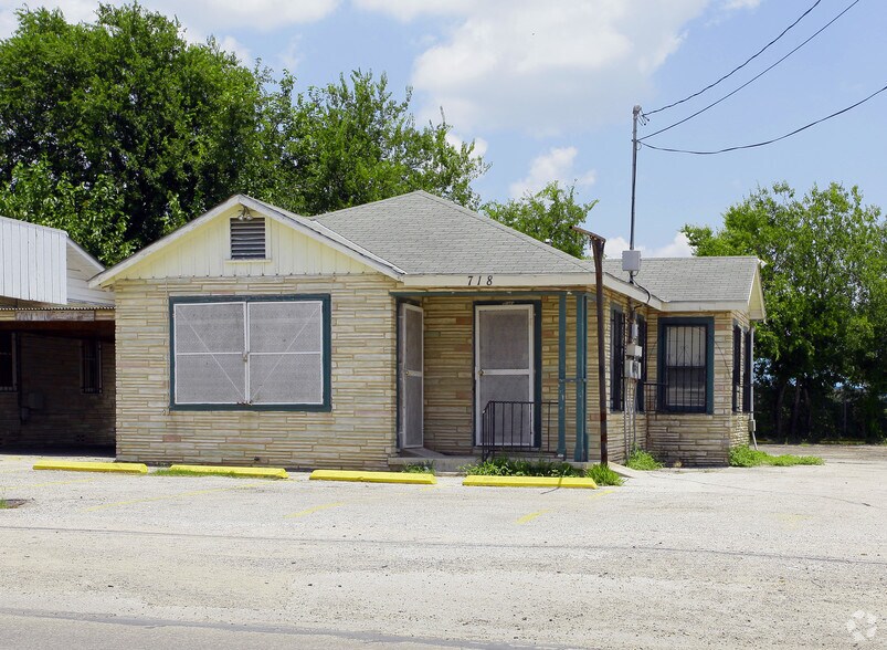 Primary Photo Of 718 Bynum St, San Antonio Office For Lease