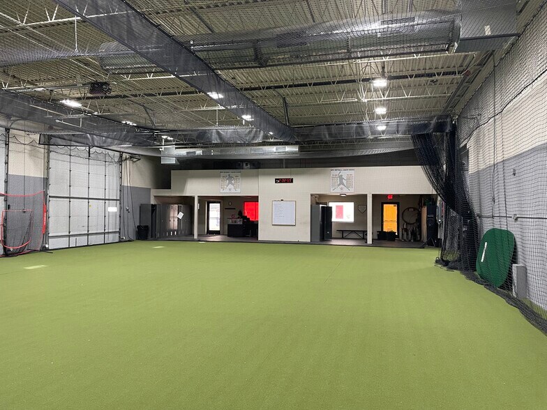 More Photos Of 10661 NE Nassau St, Blaine Warehouse For Lease
