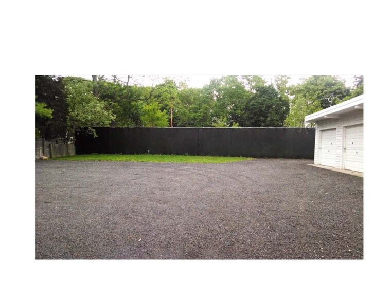 More Photos Of 65 Oak Rd, West Haven Warehouse For Sale