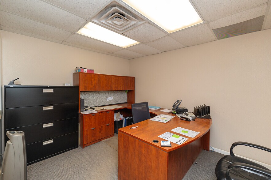 More Photos Of 890 N State Road 14, Harper Auto Dealership For Sale