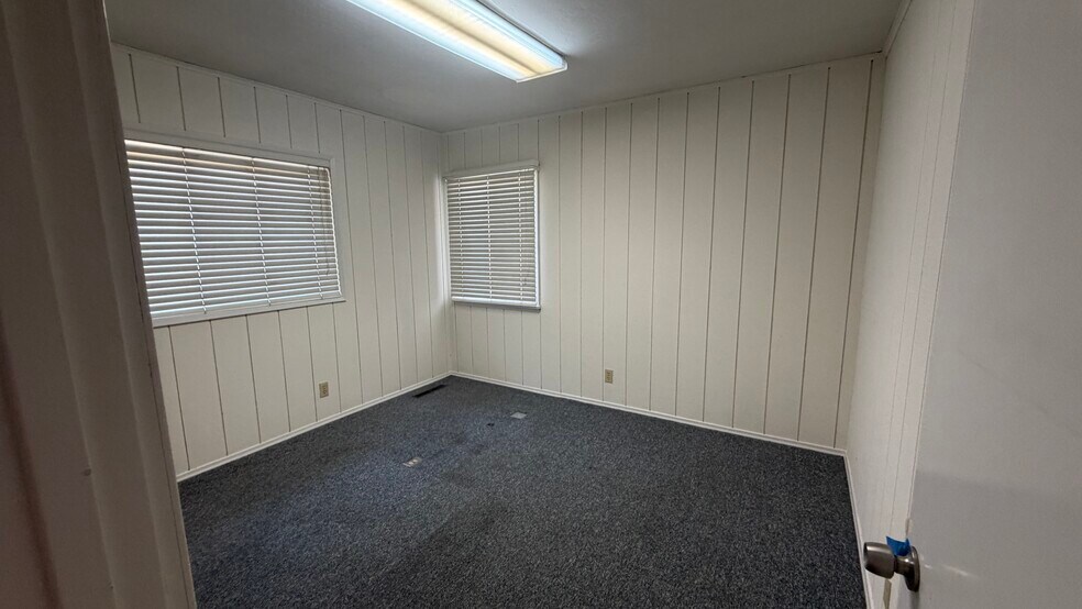 More Photos Of 626 Civic Center Dr, Vista Medical For Lease