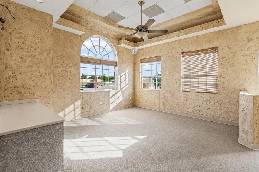 More Photos Of 779 E FM 1187, Crowley Medical For Sale