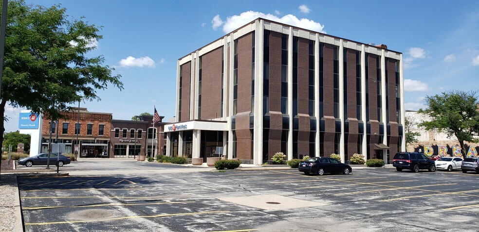 More Photos Of 310 W Walnut St, Green Bay Office For Sale