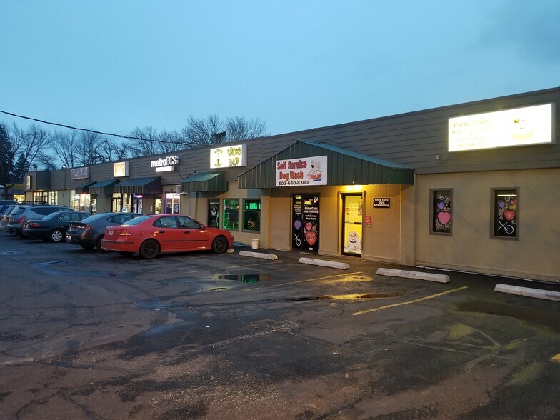 More Photos Of 1011 SE Walnut St, Hillsboro Unknown For Lease