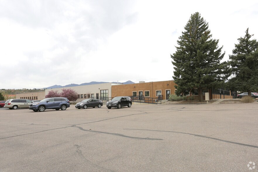 Primary Photo Of 1485 Garden Of The Gods Rd, Colorado Springs Distribution For Sale