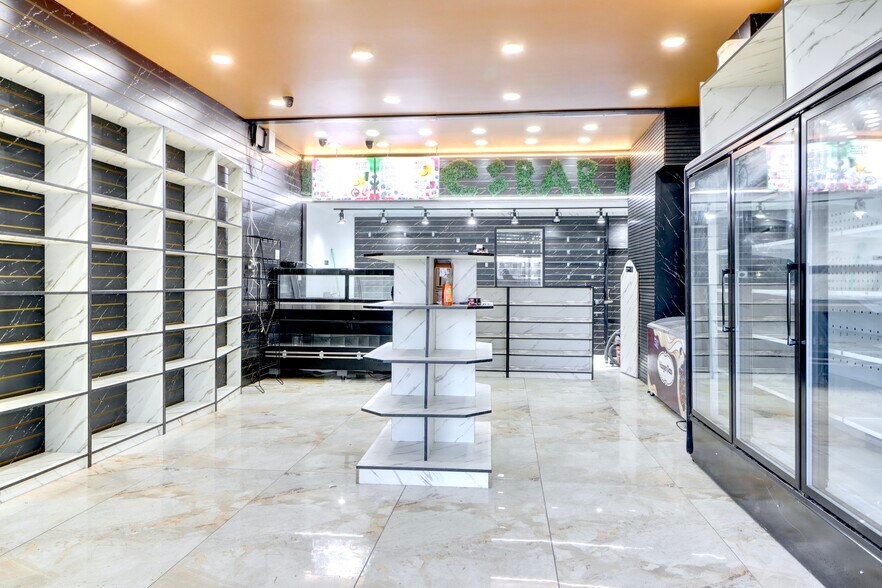 More Photos Of 60-35 Fresh Pond Rd, Maspeth Storefront Retail Residential For Lease