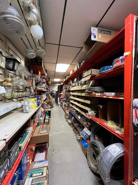 More Photos Of 200 Bridge St, Tremont General Retail For Sale