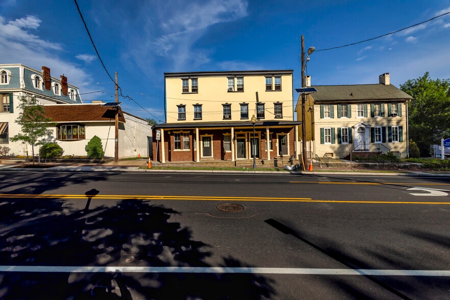 Primary Photo Of 121 N Broad St, Woodbury Apartments For Lease