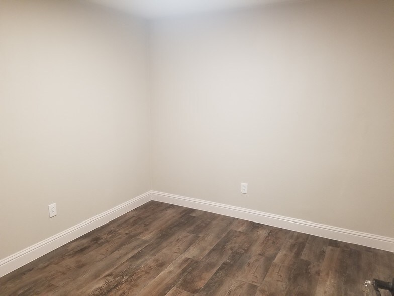 More Photos Of 200 S Main St, Rhome Religious Facility For Lease