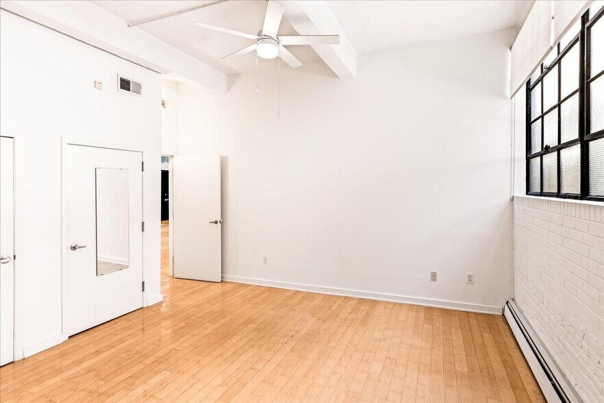 More Photos Of 109 N Orianna St, Philadelphia Office For Sale