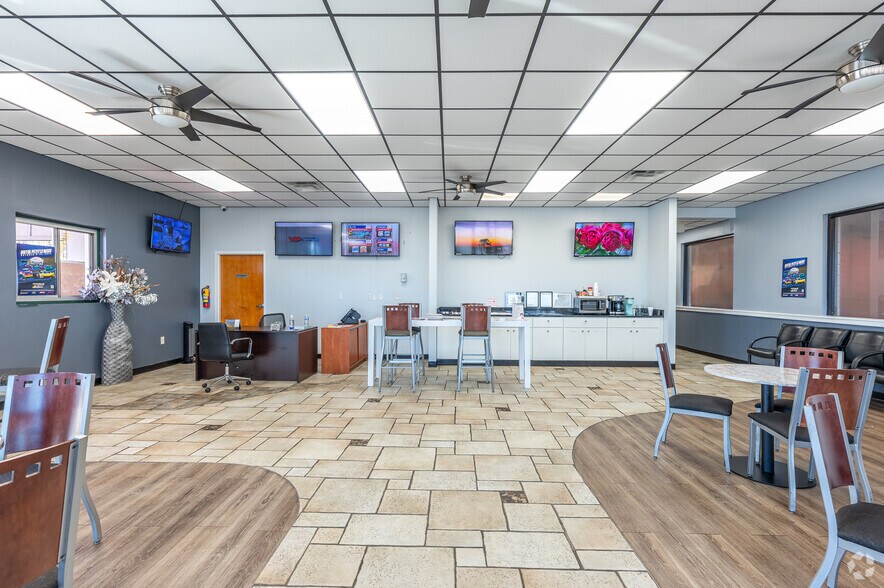 More Photos Of 812 Buford Dr, Lawrenceville Carwash For Sale