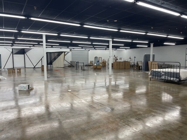 More Photos Of 4130 Government Blvd, Mobile General Retail For Lease