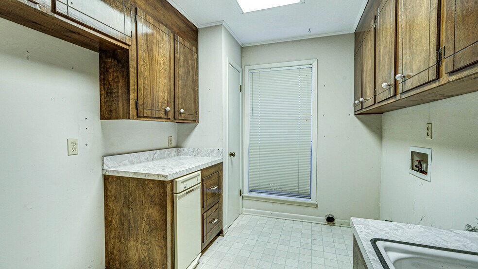 More Photos Of 518 Old Richton Rd, Petal Office Residential For Sale