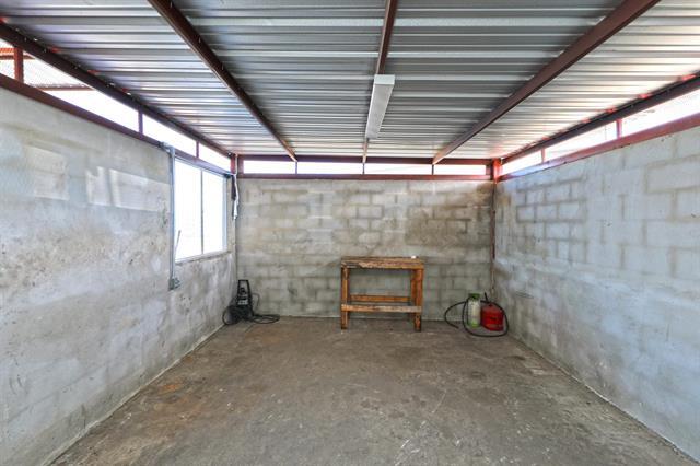 More Photos Of 301 Grand Central Blvd, Laredo Warehouse For Lease