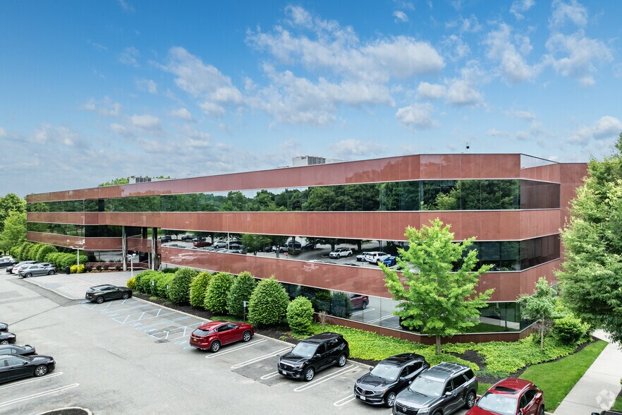 Primary Photo Of 50 Jericho Quadrangle, Jericho Office For Lease