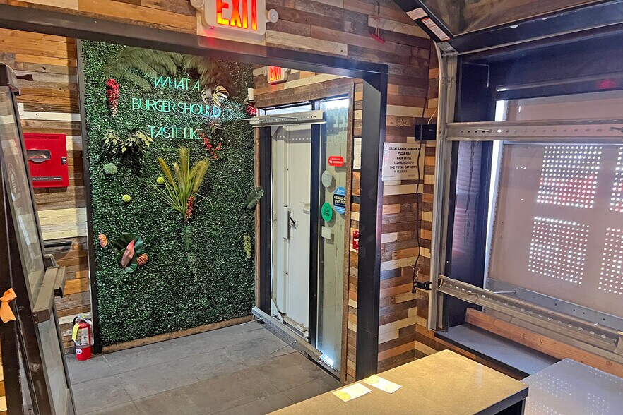 More Photos Of 1224 Randolph Rd, Detroit Restaurant For Sale