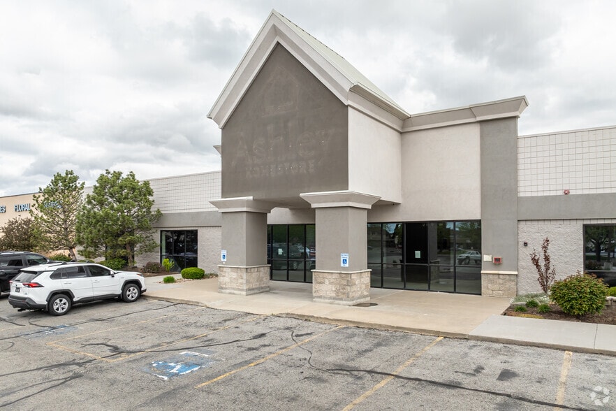 More Photos Of 1070-1080 N Main St, Layton Freestanding For Sale