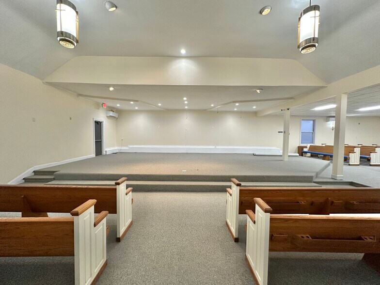 More Photos Of 346 Denison St, Baltimore Religious Facility For Sale