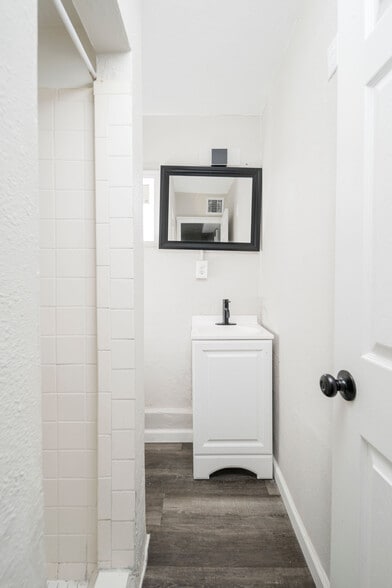 More Photos Of 9404 N 2nd Pl, Phoenix Apartments For Sale