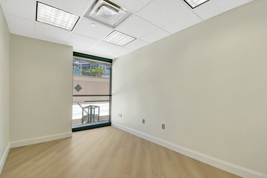More Photos Of 200 S Andrews Ave, Fort Lauderdale Medical For Sale