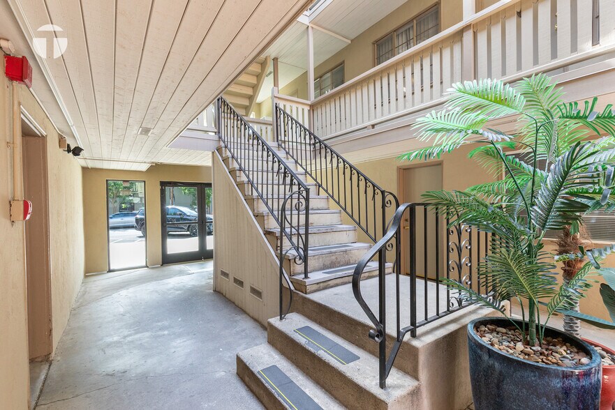 More Photos Of 916-926 22nd St, Sacramento Apartments For Sale