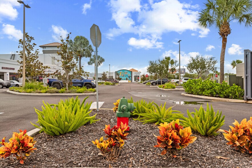 More Photos Of 34200-34340 US Highway 19, Palm Harbor Unknown For Lease