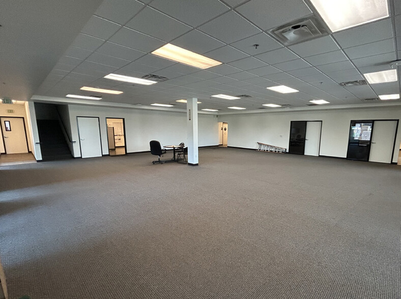 More Photos Of 1258 S Reservoir St, Pomona Warehouse For Lease
