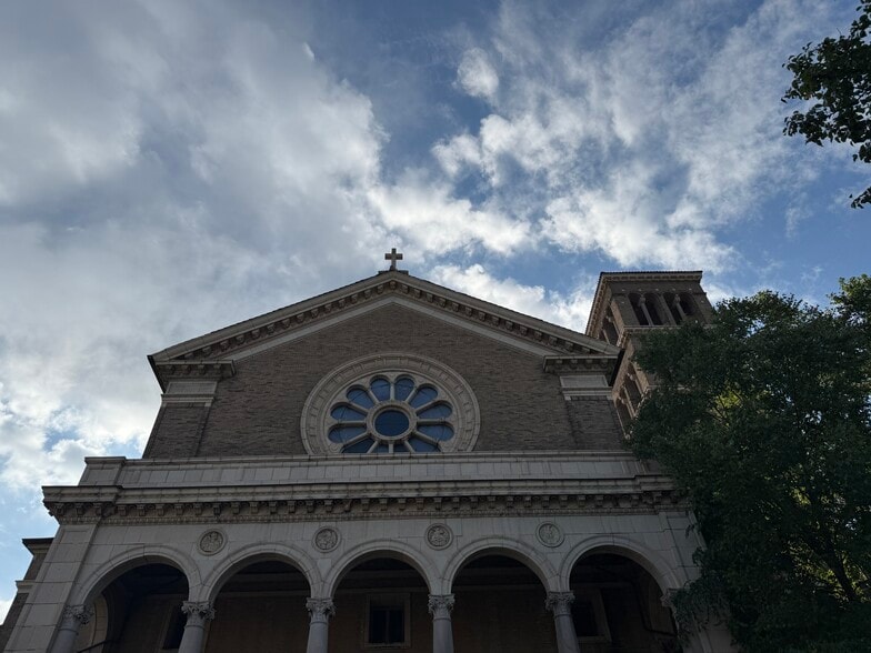 More Photos Of 3500 Montgomery Rd, Cincinnati Religious Facility For Sale